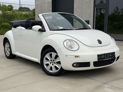 Volkswagen Beetle Cabrio 1.6i / AIRCO/ LEDER/ Verwarmde Zetels/ PDC