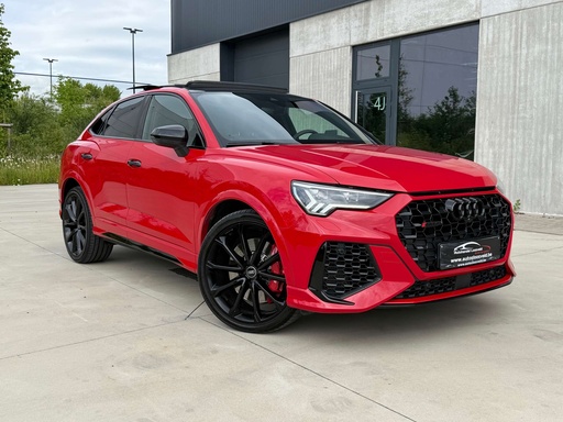 Audi RS Q3 Sportback 2.5 TFSI 400pk/ Quattro S-Tronic / PANO  NIEUWSTAAT
